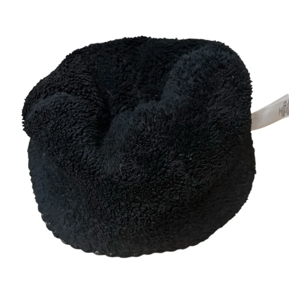 Lululemon Women’s Textured Fleece Lined Knit Pompom Beanie Cozy